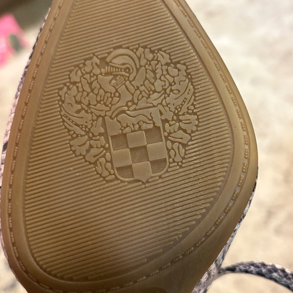 NWOT-Vince Camuto Snakeskin Print Strappy Heels, 9 1/2 - Picture 8 of 10